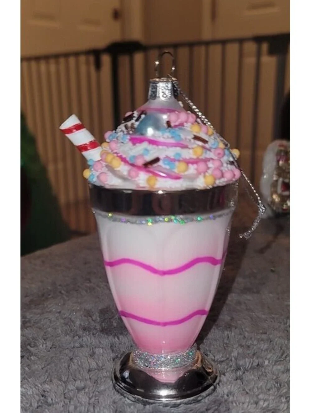THE CHRISTMAS SHOPPE ICE CREAM MILKSHAKE SUNDAE CHRISTMAS TREE ORNAMENT NEW